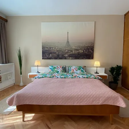 Apartment Lovely In The Heart Of *